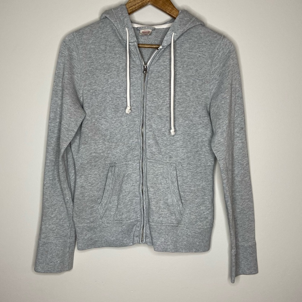 COPY - I’m selling this gray jacket,it no longer …